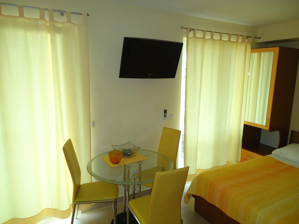 Villa Grgo Apartments Tučepi Rom bilde