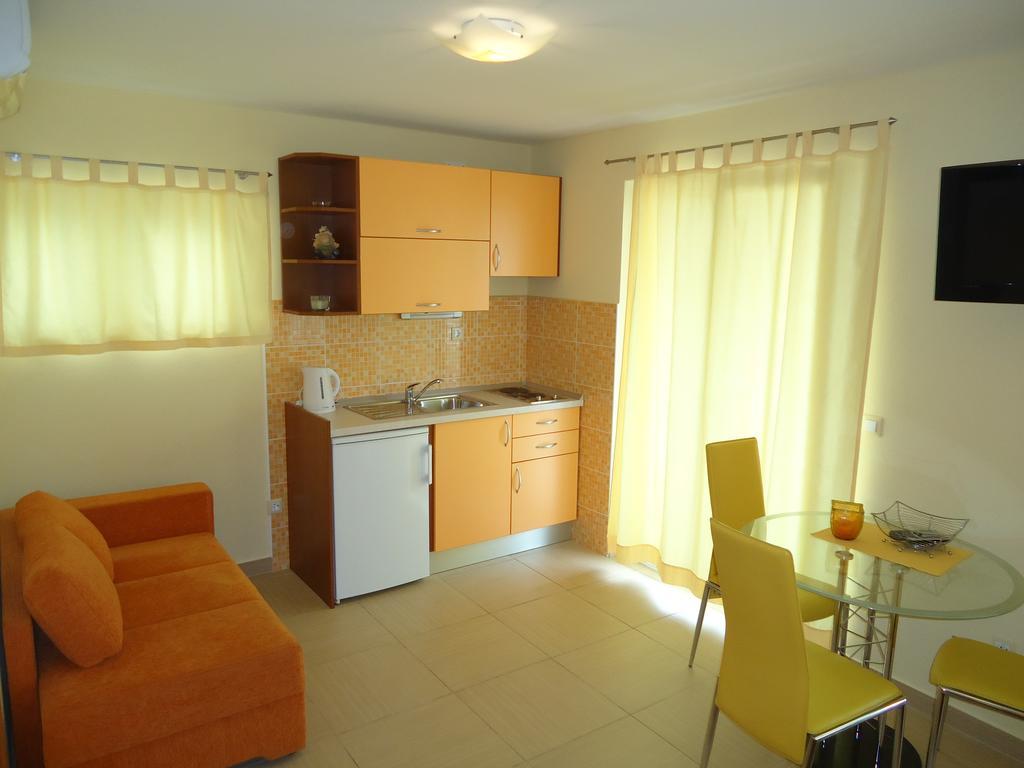 Villa Grgo Apartments Tučepi Rom bilde