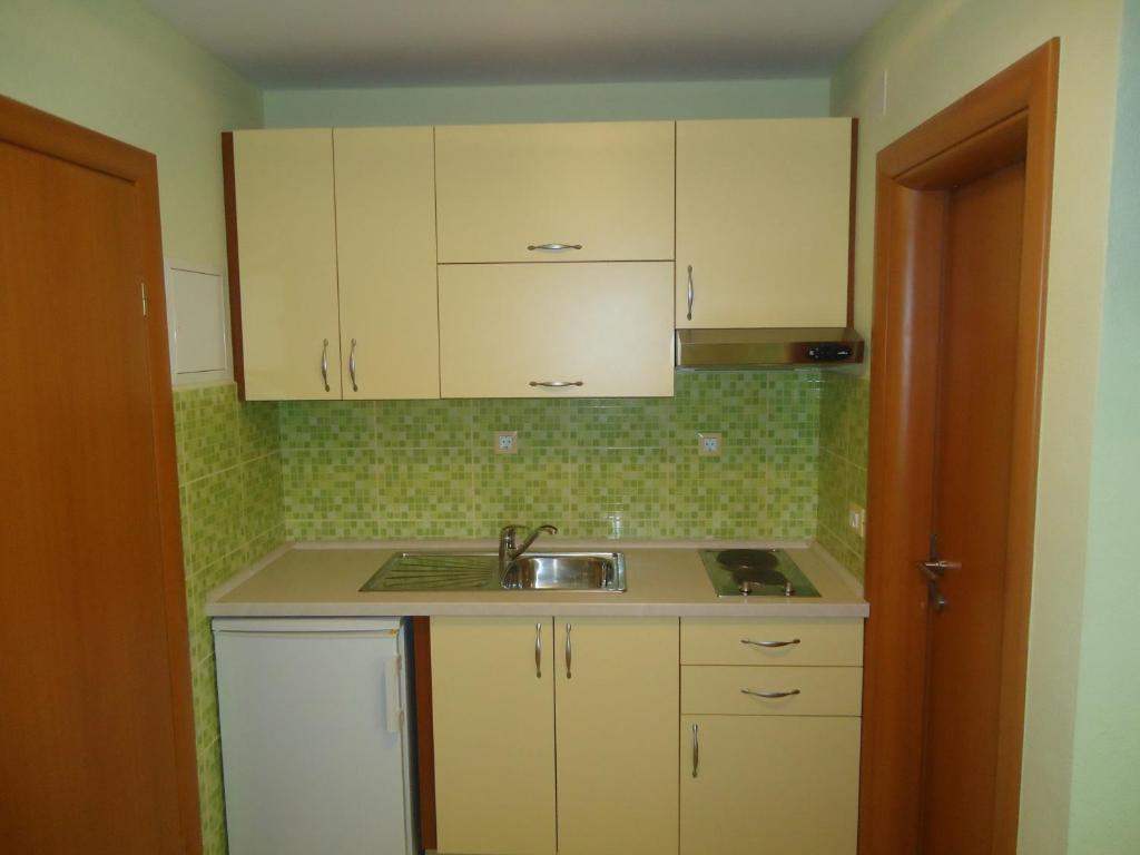 Villa Grgo Apartments Tučepi Rom bilde